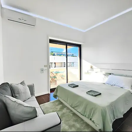 Madre Natura - Seafront & Luxury Design House