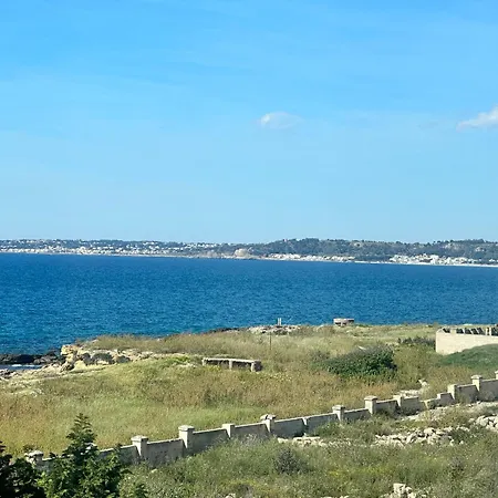 Madre Natura - Seafront & Luxury Design House Apartment *